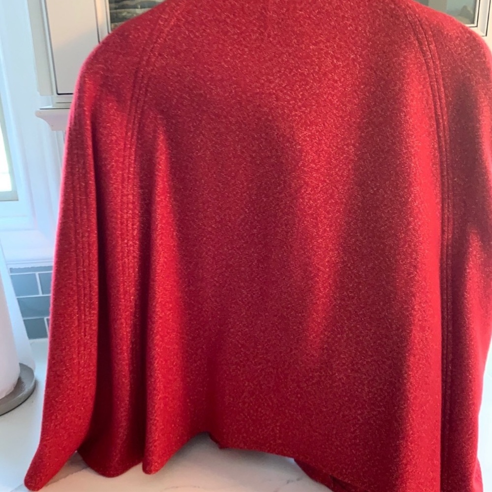 Beautiful jacket - Picture 3 of 5